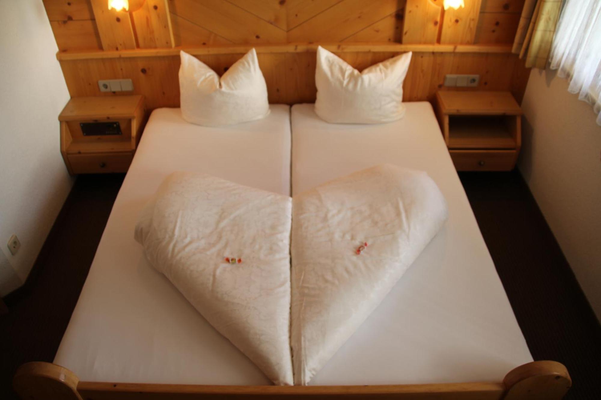 Hotel Garni Apart Elfriede فس الغرفة الصورة