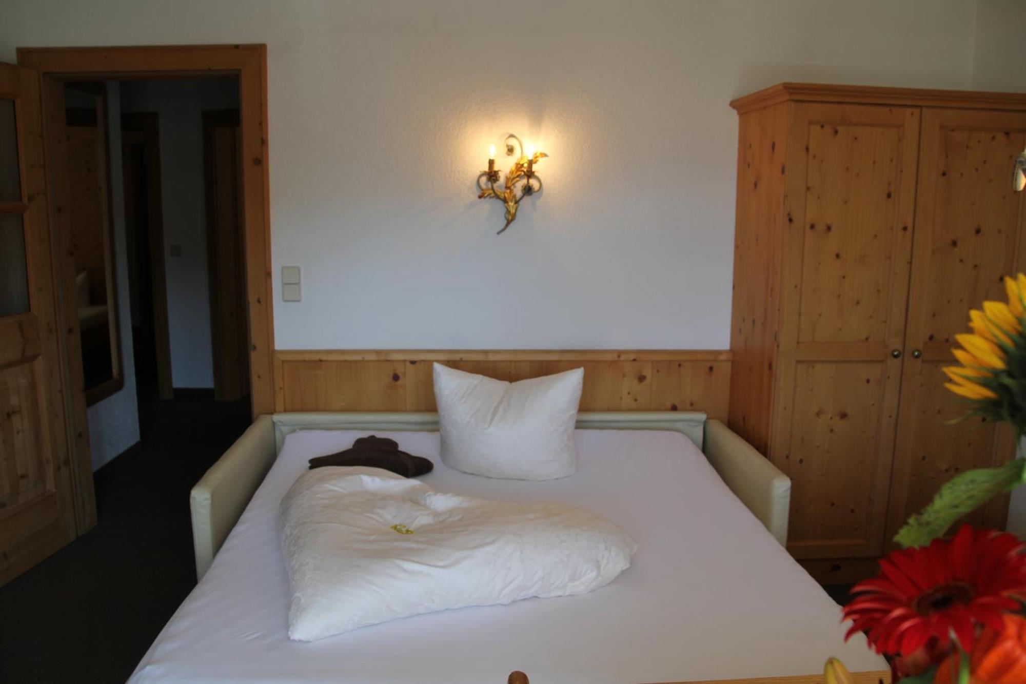 Hotel Garni Apart Elfriede فس الغرفة الصورة